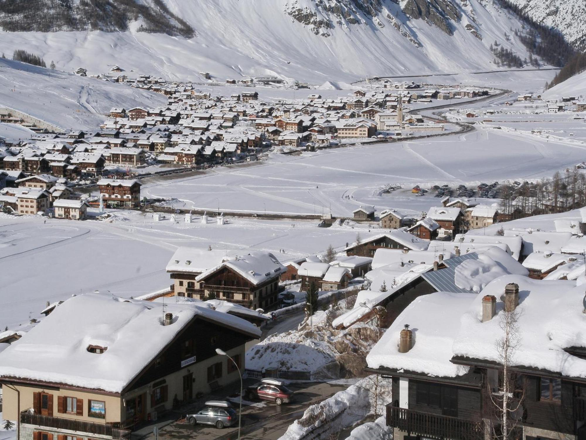 Apartment In Baita Only 200M From The Ski Lifts Livigno Exteriör bild